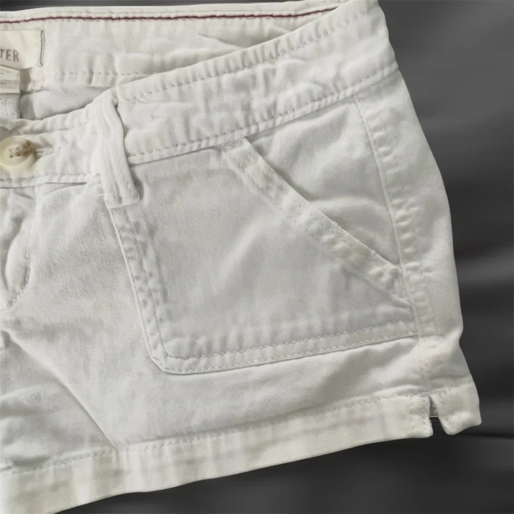 Hollister Women's Low Rise White Jean Shorts - Picture 4 of 12